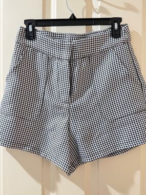TCEC Black & White Houndstooth High-Rise Shorts